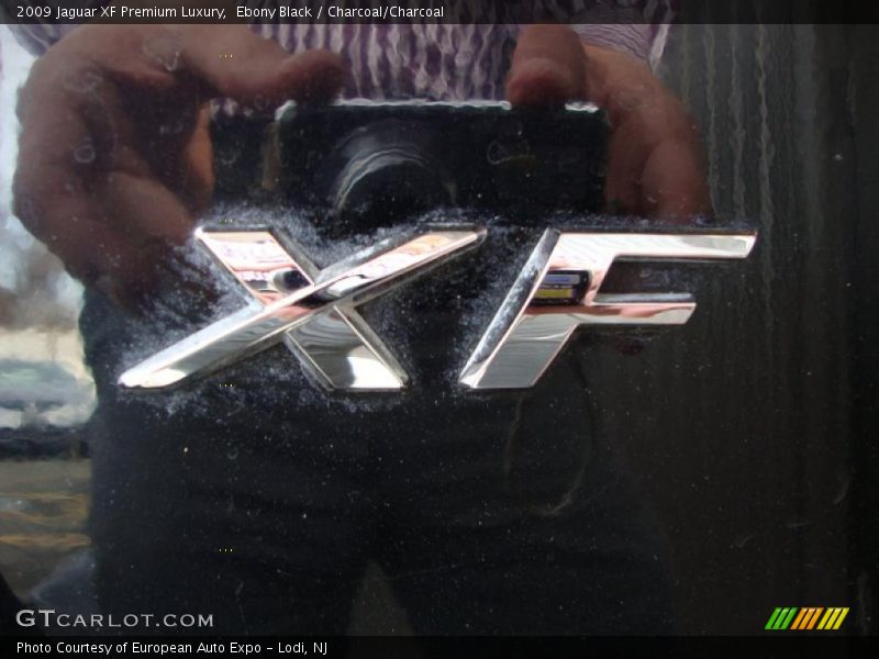 Ebony Black / Charcoal/Charcoal 2009 Jaguar XF Premium Luxury
