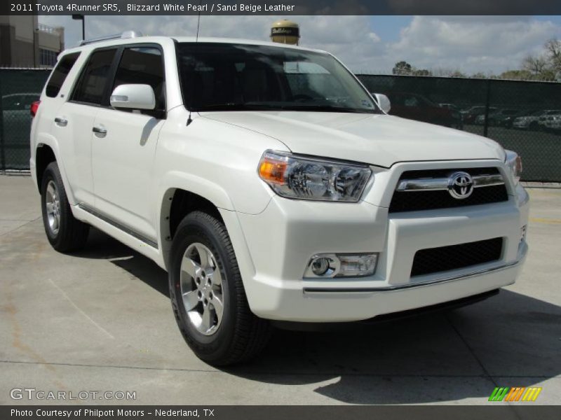 Blizzard White Pearl / Sand Beige Leather 2011 Toyota 4Runner SR5