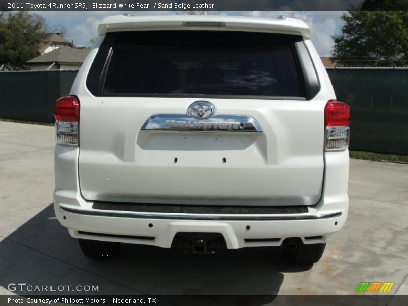 Blizzard White Pearl / Sand Beige Leather 2011 Toyota 4Runner SR5