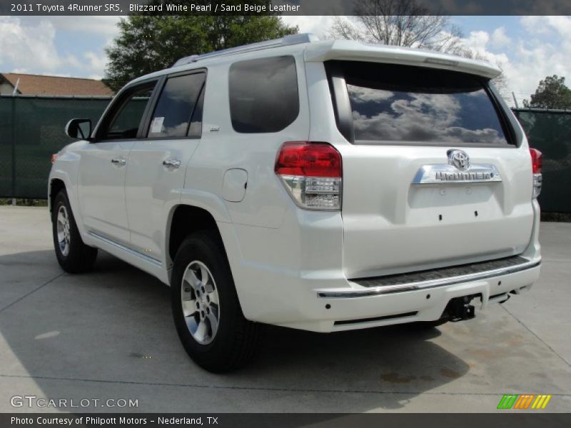 Blizzard White Pearl / Sand Beige Leather 2011 Toyota 4Runner SR5