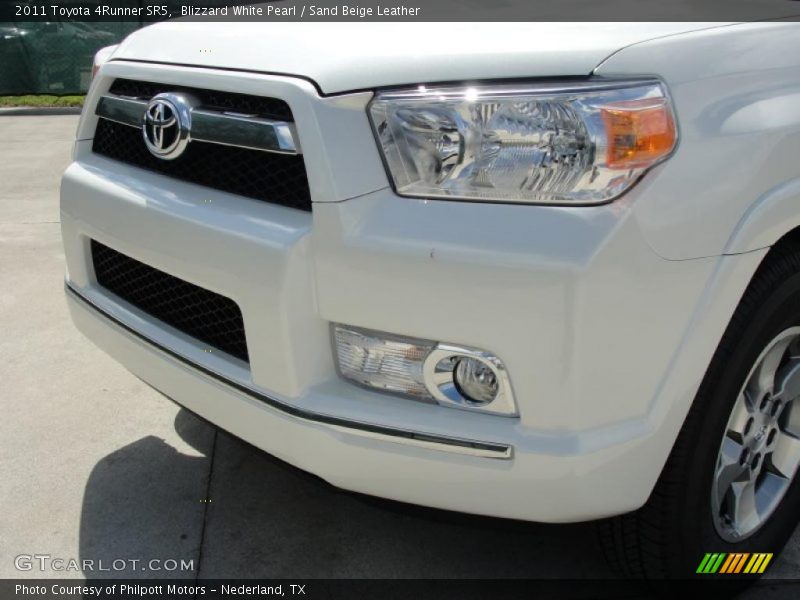 Blizzard White Pearl / Sand Beige Leather 2011 Toyota 4Runner SR5