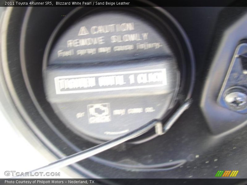 Blizzard White Pearl / Sand Beige Leather 2011 Toyota 4Runner SR5