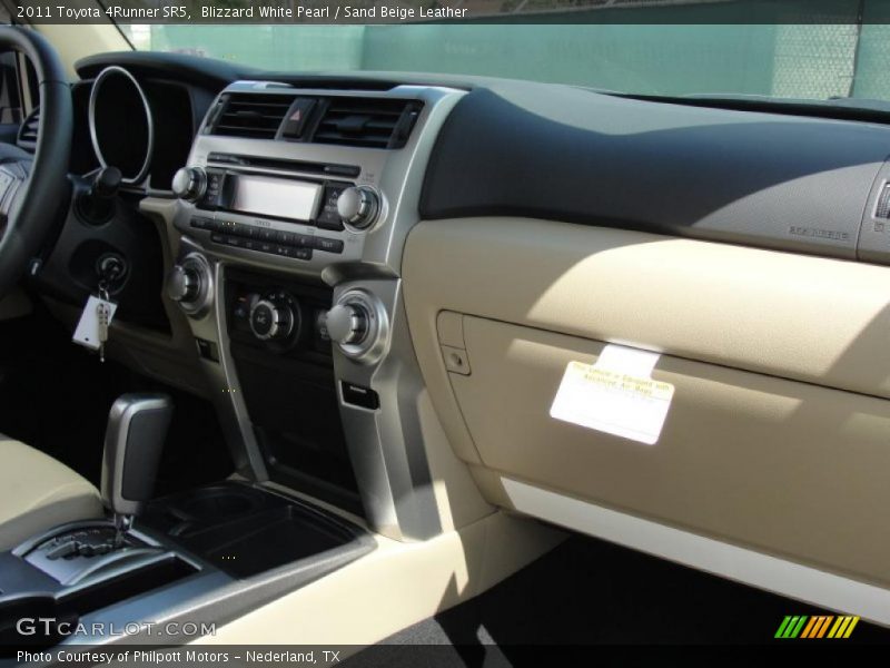 Blizzard White Pearl / Sand Beige Leather 2011 Toyota 4Runner SR5