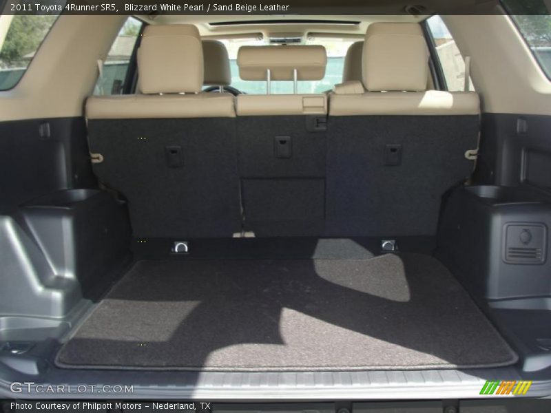 Blizzard White Pearl / Sand Beige Leather 2011 Toyota 4Runner SR5