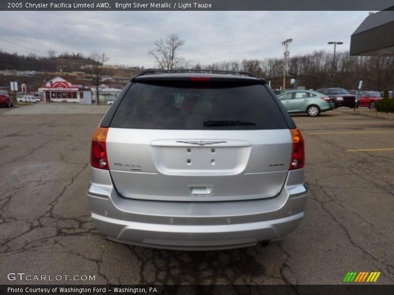 Bright Silver Metallic / Light Taupe 2005 Chrysler Pacifica Limited AWD