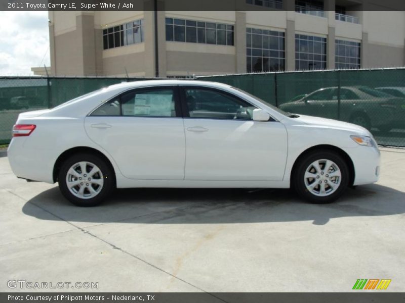 Super White / Ash 2011 Toyota Camry LE