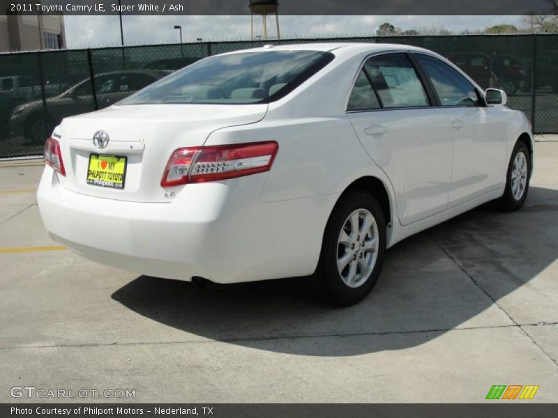 Super White / Ash 2011 Toyota Camry LE