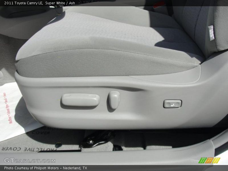 Super White / Ash 2011 Toyota Camry LE