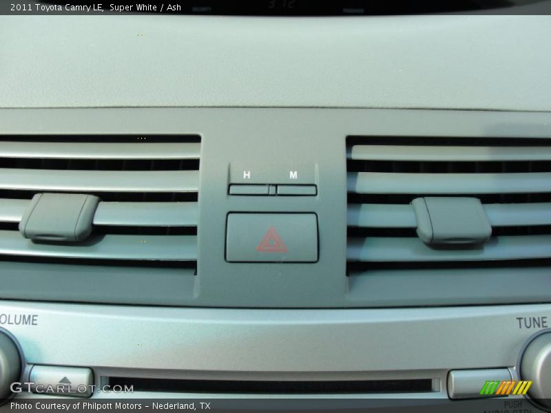 Super White / Ash 2011 Toyota Camry LE