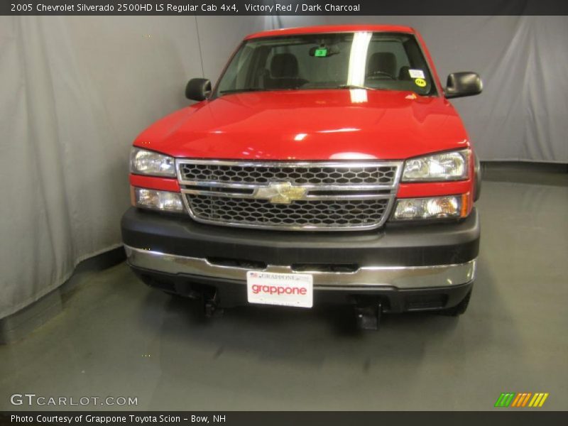 Victory Red / Dark Charcoal 2005 Chevrolet Silverado 2500HD LS Regular Cab 4x4