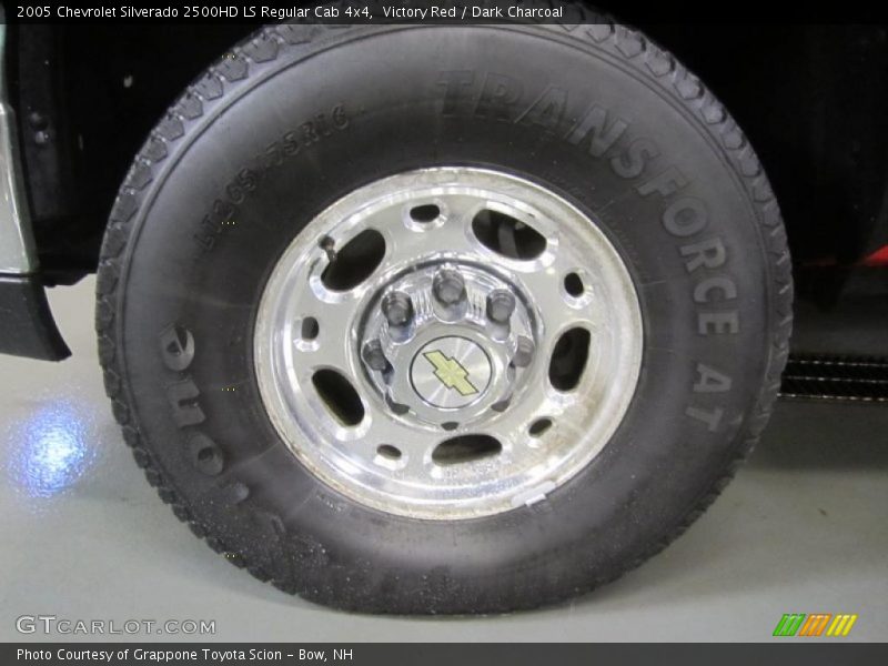 Victory Red / Dark Charcoal 2005 Chevrolet Silverado 2500HD LS Regular Cab 4x4