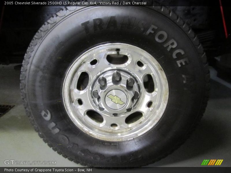 Victory Red / Dark Charcoal 2005 Chevrolet Silverado 2500HD LS Regular Cab 4x4