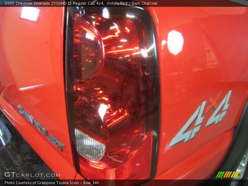Victory Red / Dark Charcoal 2005 Chevrolet Silverado 2500HD LS Regular Cab 4x4