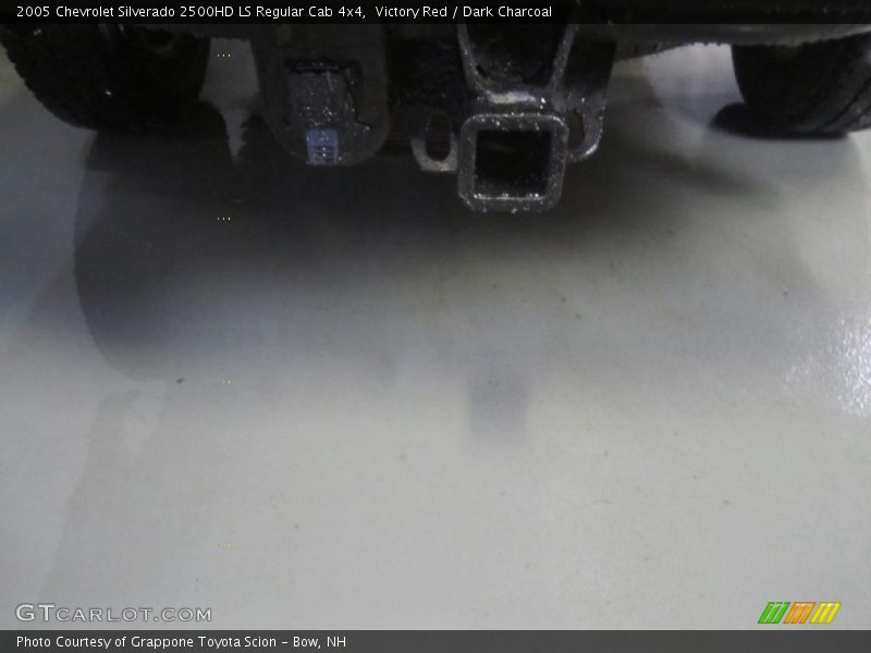 Victory Red / Dark Charcoal 2005 Chevrolet Silverado 2500HD LS Regular Cab 4x4