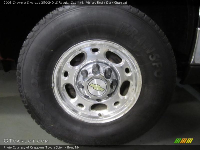 Victory Red / Dark Charcoal 2005 Chevrolet Silverado 2500HD LS Regular Cab 4x4