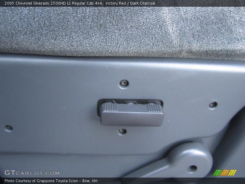 Victory Red / Dark Charcoal 2005 Chevrolet Silverado 2500HD LS Regular Cab 4x4