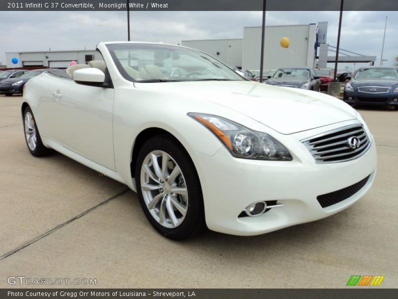 Front 3/4 View of 2011 G 37 Convertible
