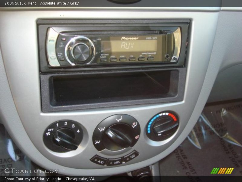 Absolute White / Gray 2006 Suzuki Reno