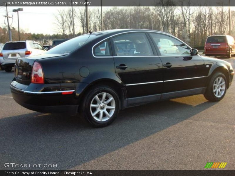 Black / Grey 2004 Volkswagen Passat GLS Sedan