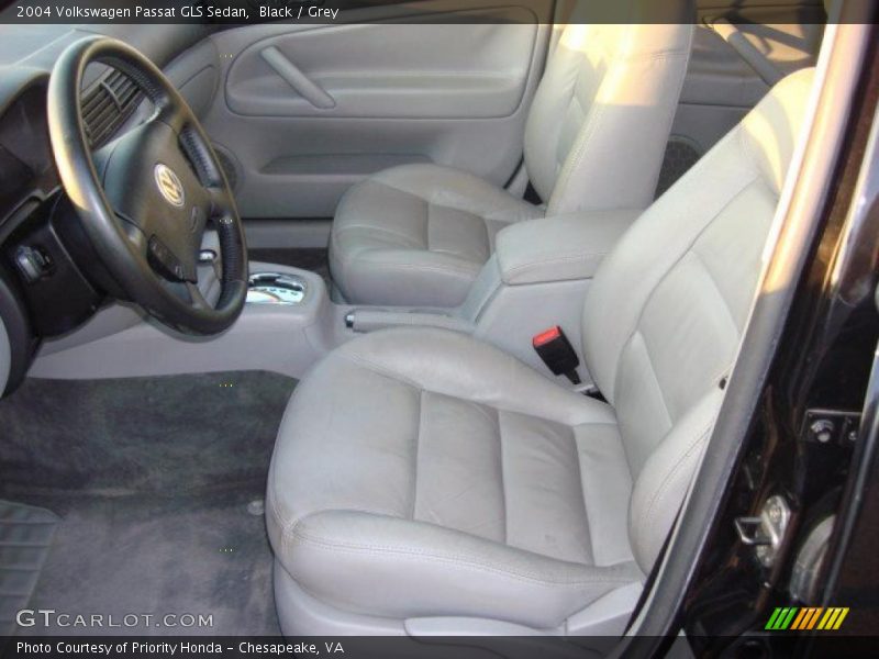 Black / Grey 2004 Volkswagen Passat GLS Sedan