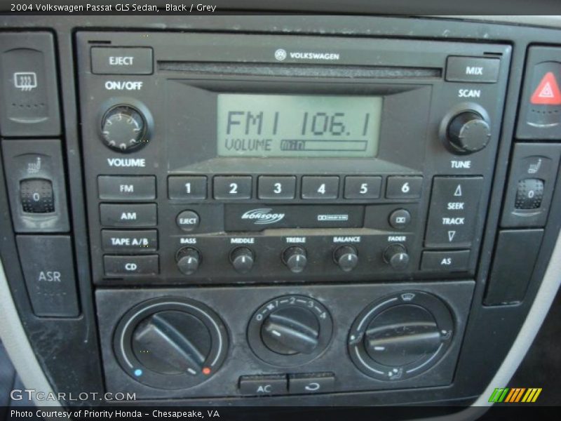 Black / Grey 2004 Volkswagen Passat GLS Sedan