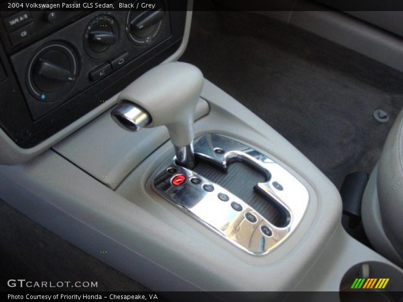 Black / Grey 2004 Volkswagen Passat GLS Sedan