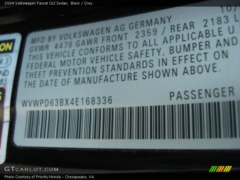 Black / Grey 2004 Volkswagen Passat GLS Sedan