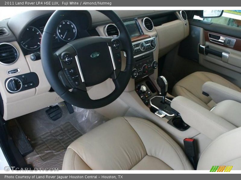 Fuji White / Almond/Nutmeg 2011 Land Rover LR4 HSE LUX