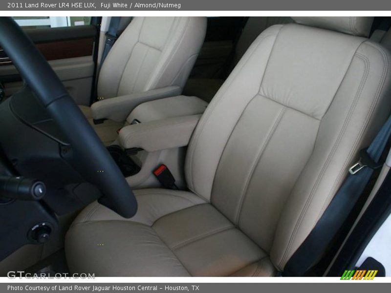 Fuji White / Almond/Nutmeg 2011 Land Rover LR4 HSE LUX