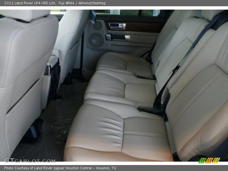 Fuji White / Almond/Nutmeg 2011 Land Rover LR4 HSE LUX