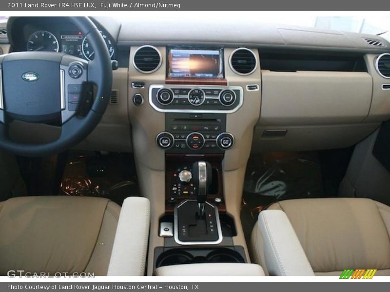 Fuji White / Almond/Nutmeg 2011 Land Rover LR4 HSE LUX