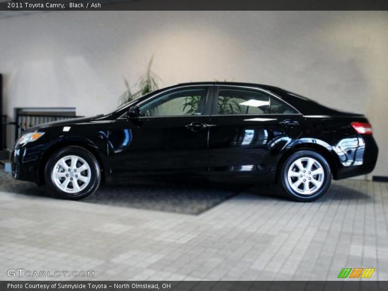 Black / Ash 2011 Toyota Camry
