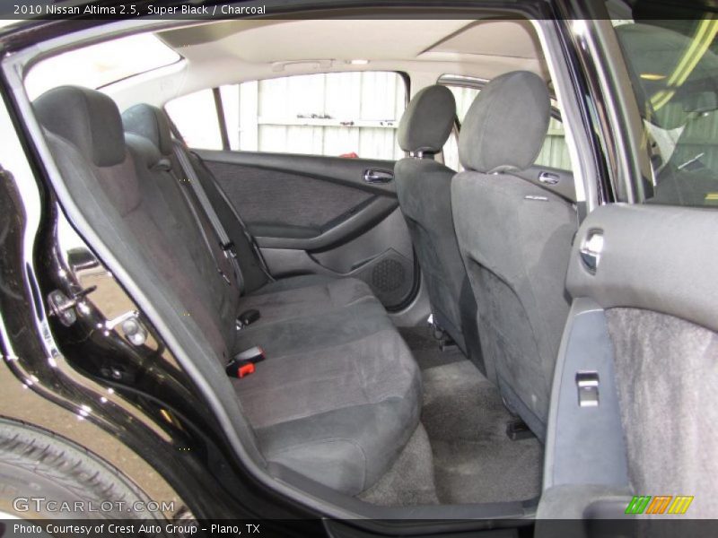 Super Black / Charcoal 2010 Nissan Altima 2.5