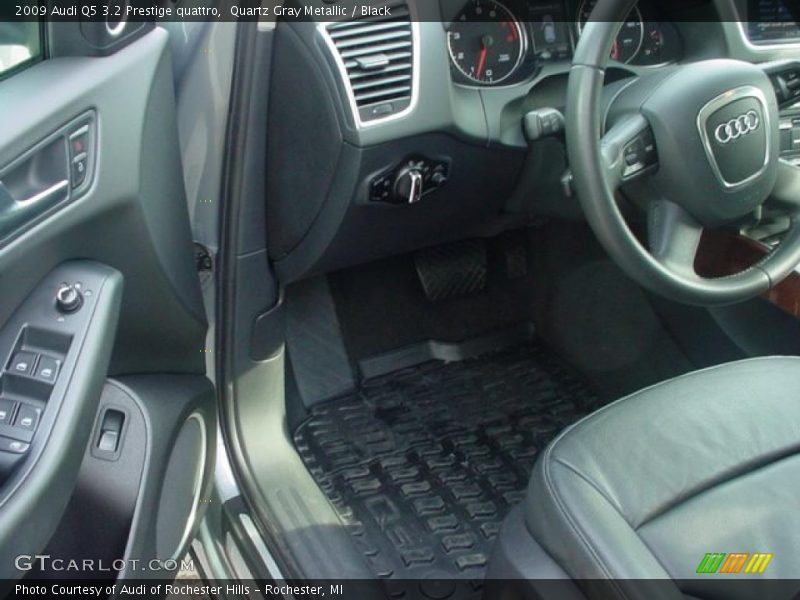 Quartz Gray Metallic / Black 2009 Audi Q5 3.2 Prestige quattro