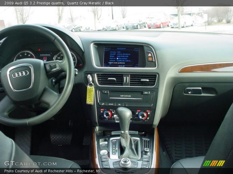 Quartz Gray Metallic / Black 2009 Audi Q5 3.2 Prestige quattro