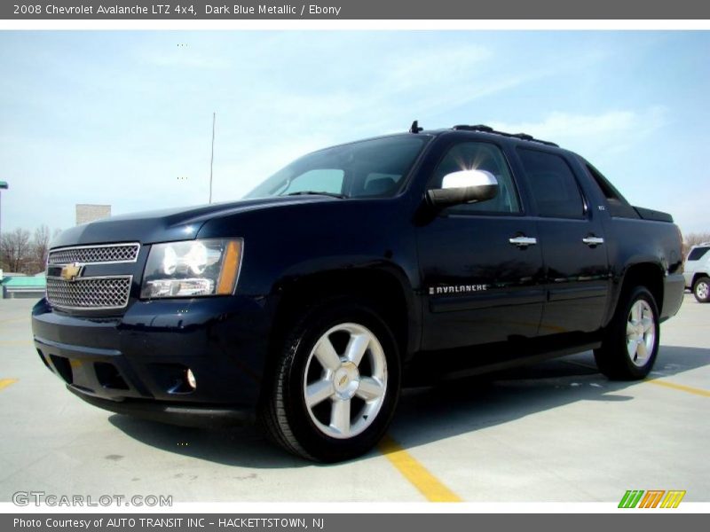 Front 3/4 View of 2008 Avalanche LTZ 4x4