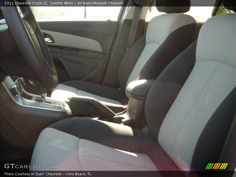 Summit White / Jet Black/Medium Titanium 2011 Chevrolet Cruze LS
