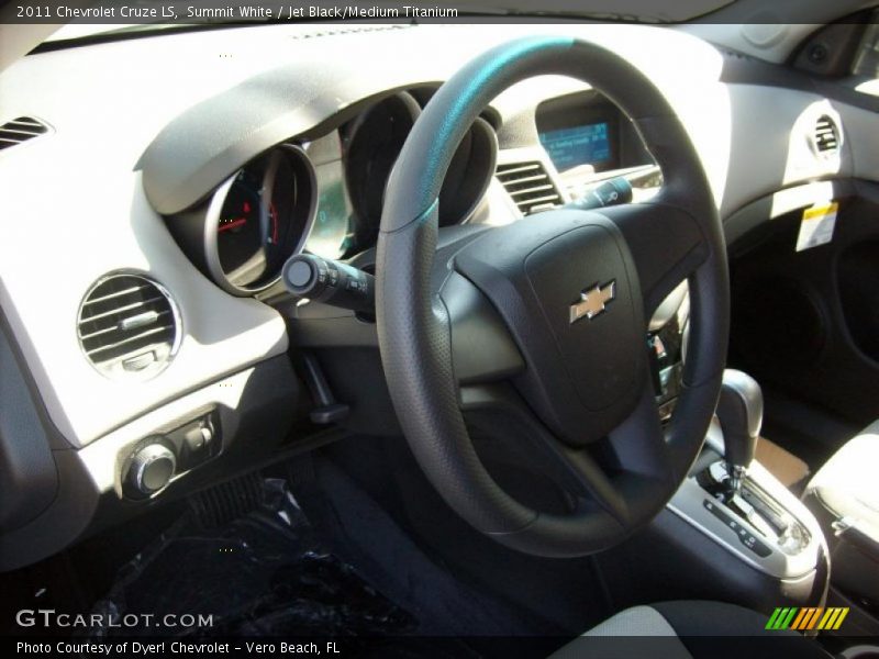 Summit White / Jet Black/Medium Titanium 2011 Chevrolet Cruze LS