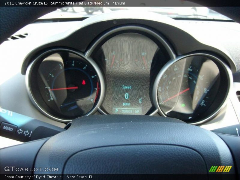 Summit White / Jet Black/Medium Titanium 2011 Chevrolet Cruze LS