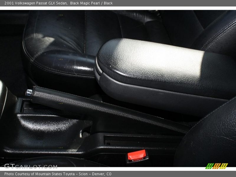 Black Magic Pearl / Black 2001 Volkswagen Passat GLX Sedan