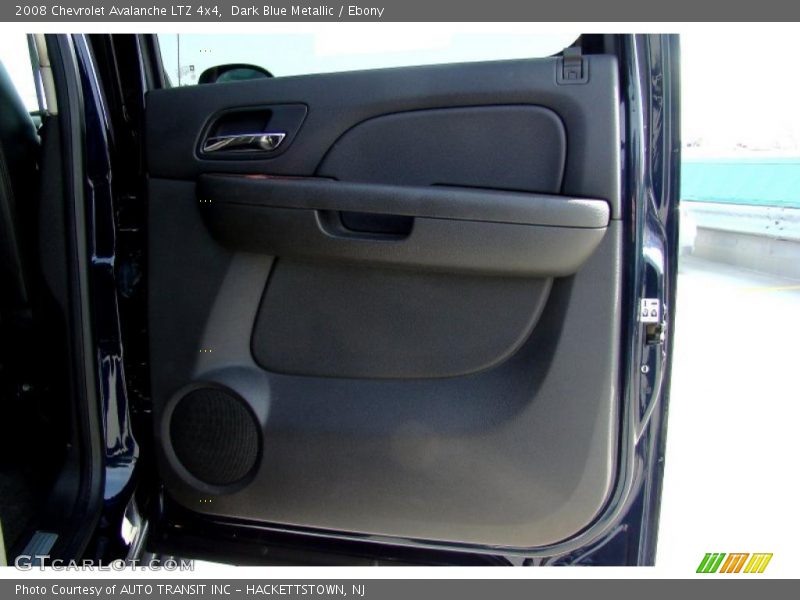 Door Panel of 2008 Avalanche LTZ 4x4