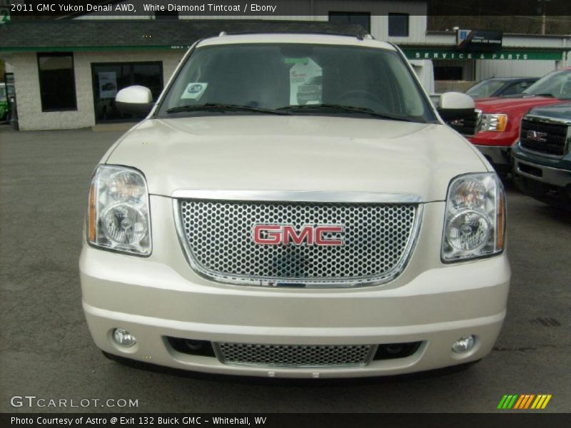 White Diamond Tintcoat / Ebony 2011 GMC Yukon Denali AWD