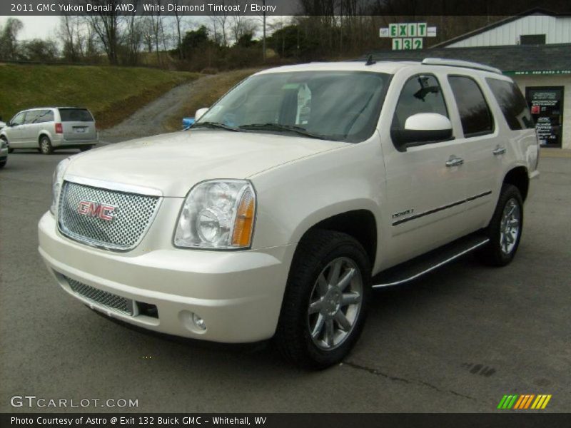 White Diamond Tintcoat / Ebony 2011 GMC Yukon Denali AWD