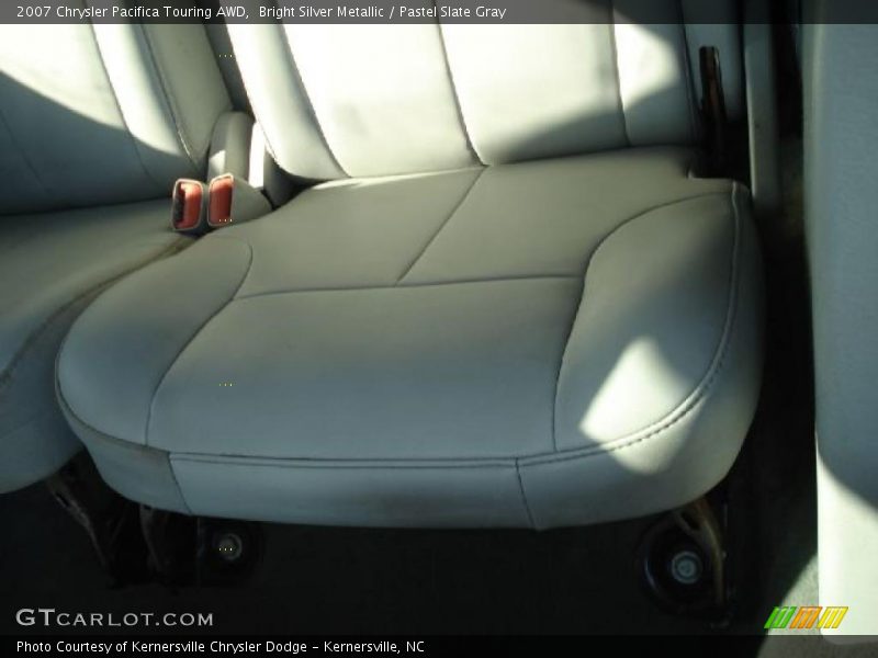 Bright Silver Metallic / Pastel Slate Gray 2007 Chrysler Pacifica Touring AWD