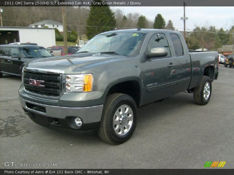 Front 3/4 View of 2011 Sierra 2500HD SLT Extended Cab 4x4