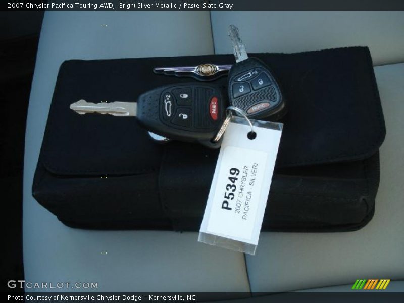 Bright Silver Metallic / Pastel Slate Gray 2007 Chrysler Pacifica Touring AWD