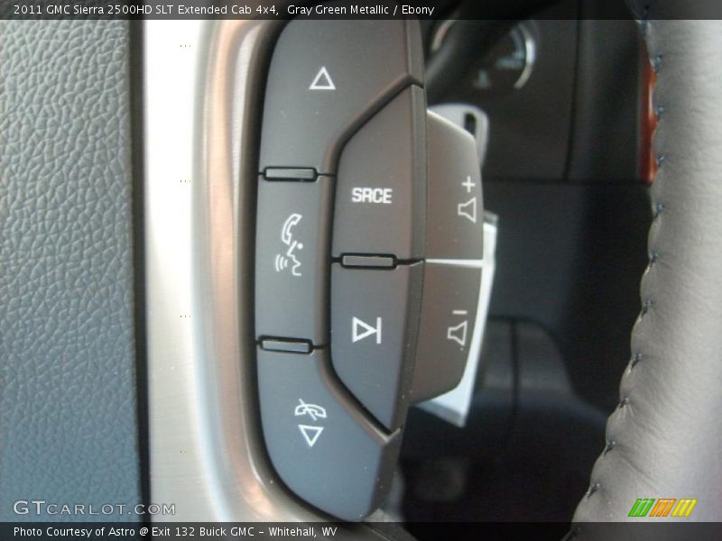 Controls of 2011 Sierra 2500HD SLT Extended Cab 4x4