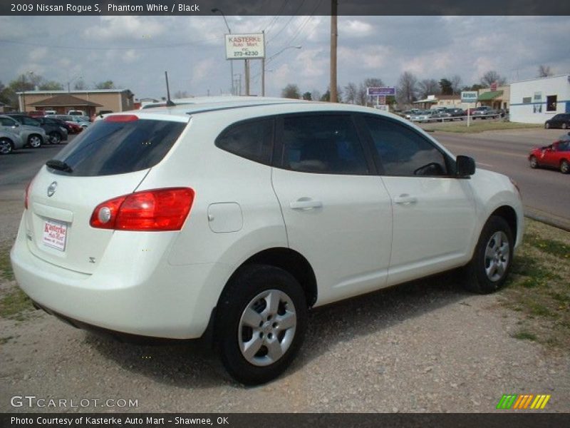 Phantom White / Black 2009 Nissan Rogue S