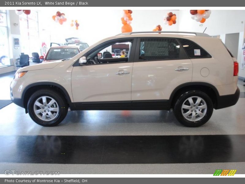 White Sand Beige / Black 2011 Kia Sorento LX