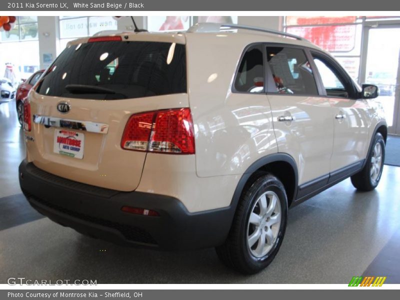 White Sand Beige / Black 2011 Kia Sorento LX